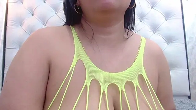 NahomiFireSex online show from January 2025 06:20:01 AM