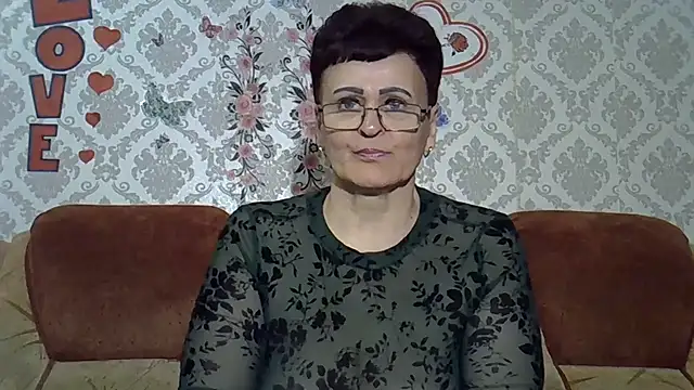 PaulaGolden online show from April 2026 07:28:01 PM