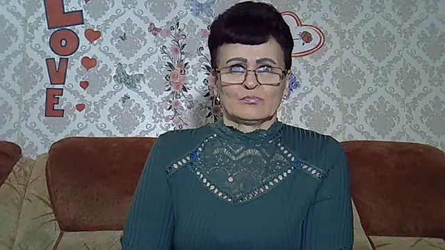 Snapshot of PaulaGolden chatting on May 2026 07:20:02 PM PaulaGolden online show from May 2026 07:20:02 PM