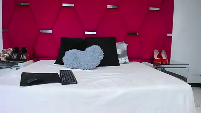 AmiraDulcee online show from September 2025 02:20:01 PM