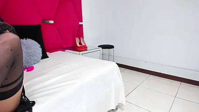 AmiraDulcee online show from September 2025 02:32:01 PM