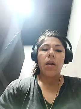 Snapshot of Karenn12 chatting on October 2025 03:16:01 AM Karenn12 online show from October 2025 03:16:01 AM