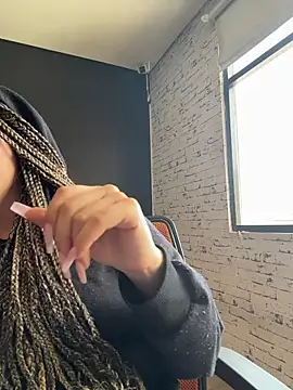 Sophie LS online show from February 2026 05:17:02 PM