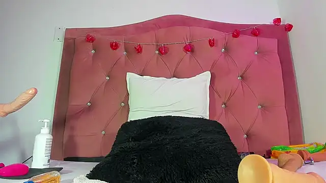 kyliestteel online show from February 2025 08:22:02 AM