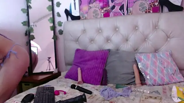 sarawiliamx online show from February 2025 05:04:02 AM