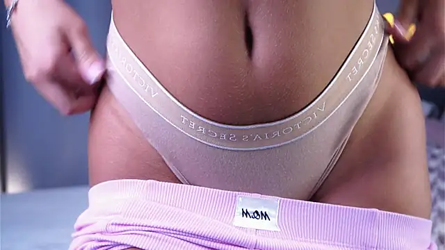 Snapshot of AftonConnett chatting on September 2025 01:10:01 AM AftonConnett online show from September 2025 01:10:01 AM