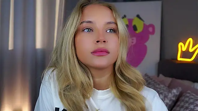 Snapshot of AftonConnett chatting on October 2025 01:03:02 AM AftonConnett online show from October 2025 01:03:02 AM