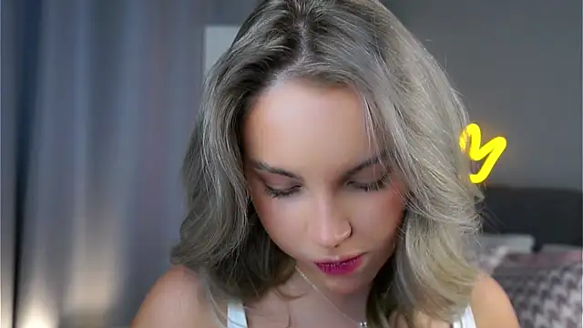 Snapshot of AftonConnett chatting on October 2025 01:06:02 AM AftonConnett online show from October 2025 01:06:02 AM