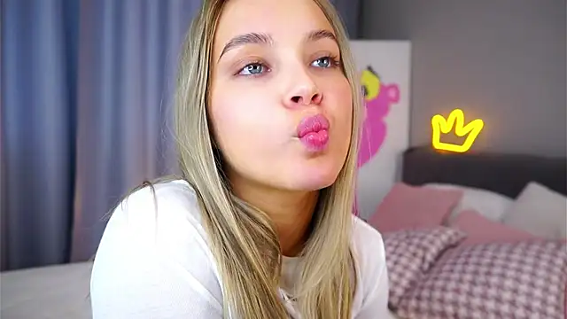 AftonConnett online show from November 2025 04:44:02 AM