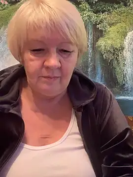 Laura Millf online show from December 2024 05:34:01 PM