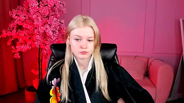 GraceGlamour online show from March 2025 05:06:02 AM