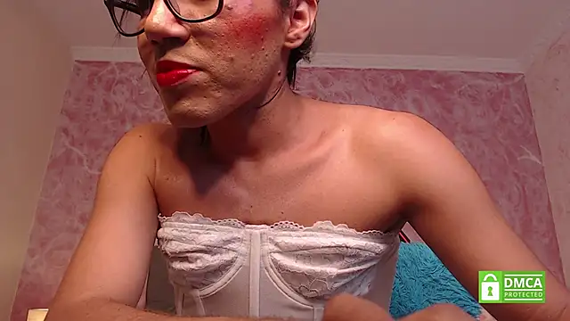 Snapshot of moon_hill chatting on January 2025 12:20:01 AM moon hill online show from January 2025 12:20:01 AM