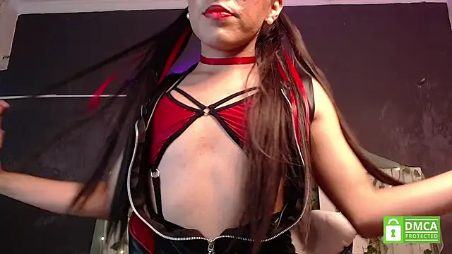 Snapshot of moon_hill chatting on March 2025 01:43:02 AM moon hill online show from March 2025 01:43:02 AM