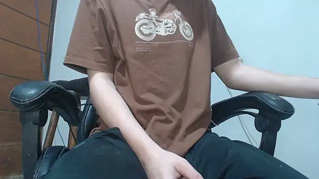 julien xv online show from October 2025 06:03:01 AM