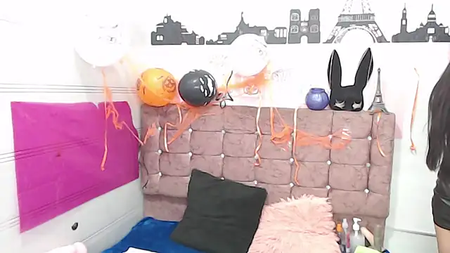 sara caplerx online show from October 2025 10:05:02 AM