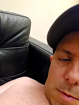 HeteroHotGuy1 online show from December 2024 09:17:01 PM