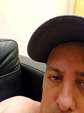 HeteroHotGuy1 online show from December 2024 01:29:01 AM