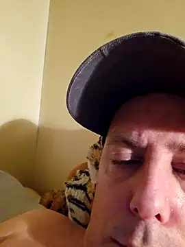 HeteroHotGuy1 online show from March 2025 08:10:02 PM