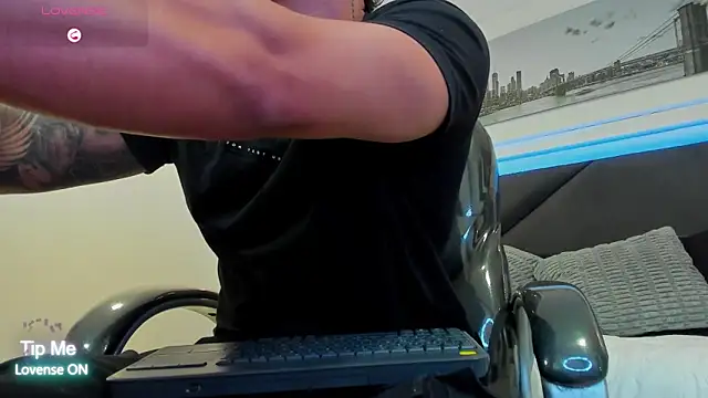 Damian23   online show from February 2026 10:58:01 AM