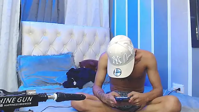 Snapshot of Sexys_Boys_Hot1 chatting on December 2024 09:22:01 AM Sexys Boys Hot1 online show from December 2024 09:22:01 AM