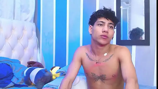 Snapshot of Sexys_Boys_Hot1 chatting on December 2024 08:20:01 AM Sexys Boys Hot1 online show from December 2024 08:20:01 AM