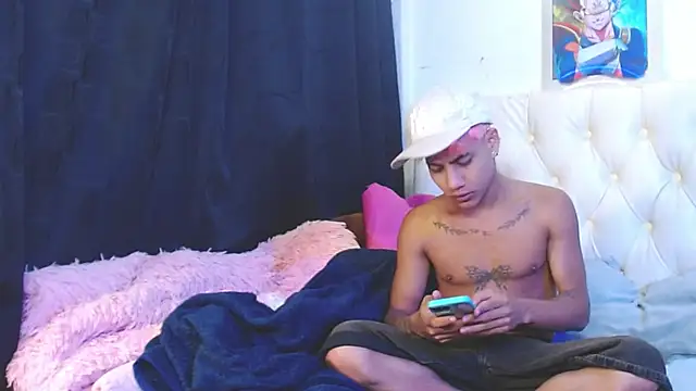 Snapshot of Sexys_Boys_Hot1 chatting on January 2025 05:24:01 AM Sexys Boys Hot1 online show from January 2025 05:24:01 AM