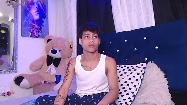 Snapshot of Sexys_Boys_Hot1 chatting on September 2025 01:17:01 AM Sexys Boys Hot1 online show from September 2025 01:17:01 AM