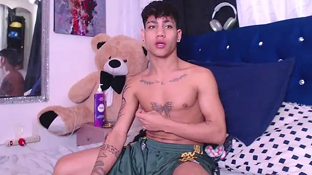 Snapshot of Sexys_Boys_Hot1 chatting on October 2025 05:13:01 AM Sexys Boys Hot1 online show from October 2025 05:13:01 AM