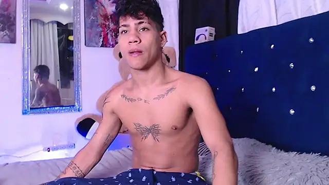 Snapshot of Sexys_Boys_Hot1 chatting on October 2025 05:40:01 AM Sexys Boys Hot1 online show from October 2025 05:40:01 AM