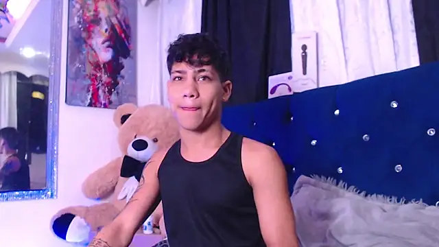 Snapshot of Sexys_Boys_Hot1 chatting on October 2025 01:46:02 AM Sexys Boys Hot1 online show from October 2025 01:46:02 AM