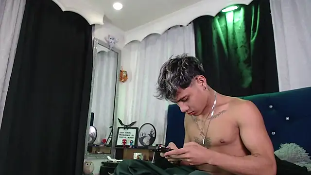 Snapshot of Sexys_Boys_Hot1 chatting on July 2026 01:08:01 AM Sexys Boys Hot1 online show from July 2026 01:08:01 AM