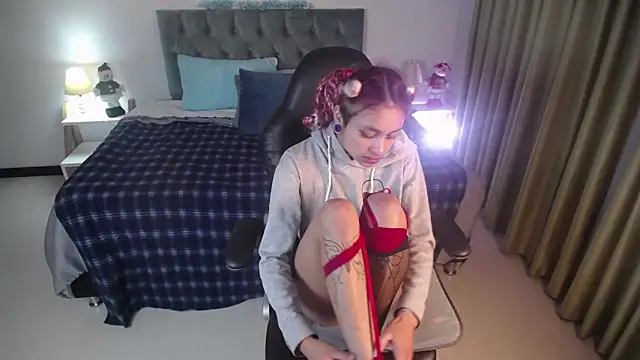 Kat cute  online show from December 2024 03:38:02 AM