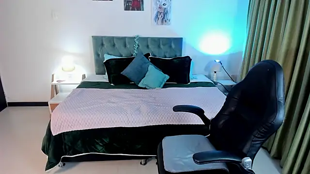 Kat cute  online show from March 2025 08:56:02 AM