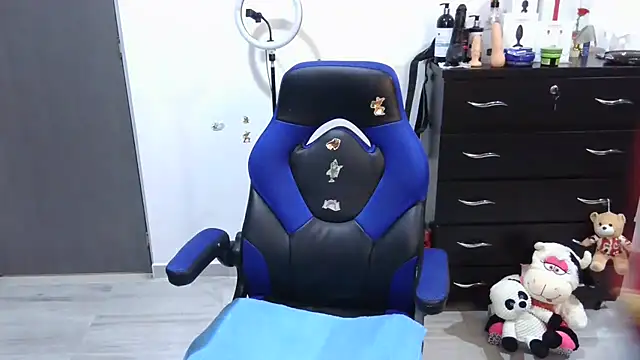 thomascooper7 online show from September 2025 07:26:01 PM