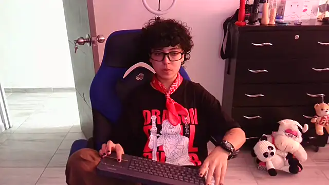 thomascooper7 online show from March 2026 07:05:01 PM