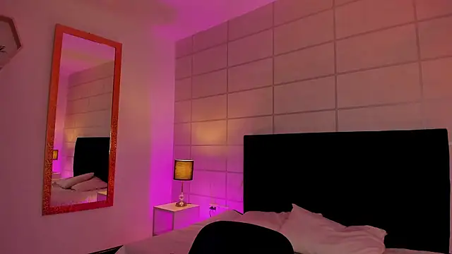 Christine Laam online show from February 2026 12:38:02 PM