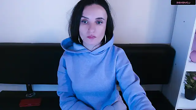 LaimaV  online show from January 2025 01:36:02 PM