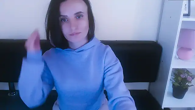 LaimaV  online show from January 2025 04:38:01 PM