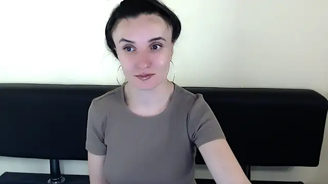 Snapshot of LaimaV_ chatting on June 2026 09:05:02 PM LaimaV online show from June 2026 09:05:02 PM