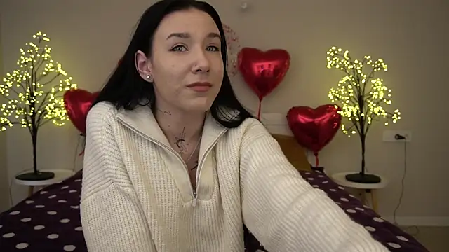Snapshot of NikkiGoldSide chatting on February 2025 06:55:01 AM NikkiGoldSide online show from February 2025 06:55:01 AM