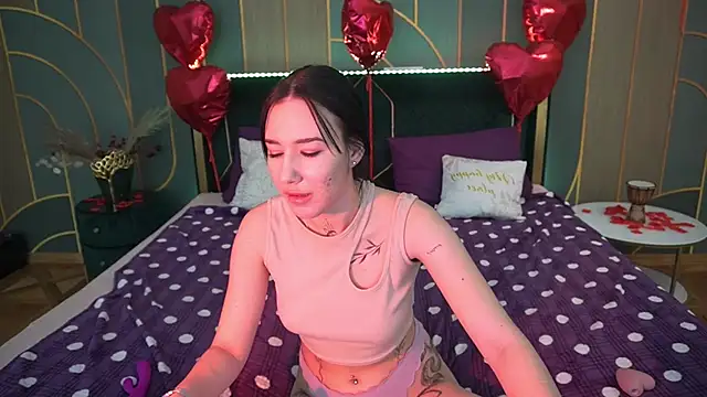 Snapshot of NikkiGoldSide chatting on March 2025 07:56:01 PM NikkiGoldSide online show from March 2025 07:56:01 PM