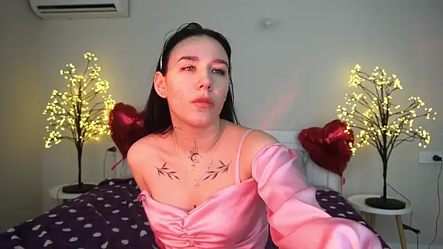 Snapshot of NikkiGoldSide chatting on March 2025 07:09:02 PM NikkiGoldSide online show from March 2025 07:09:02 PM
