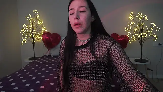 Snapshot of NikkiGoldSide chatting on March 2025 02:01:02 PM NikkiGoldSide online show from March 2025 02:01:02 PM