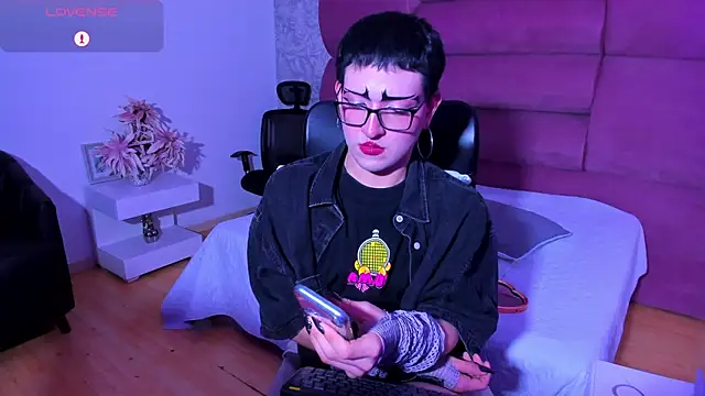 melodybonss  online show from December 2024 10:36:02 PM