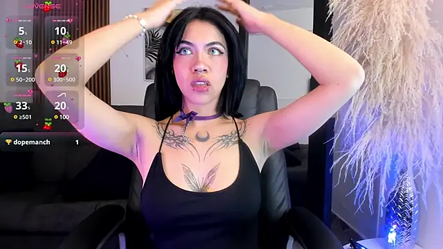 Snapshot of Gianna_foxy chatting on December 2024 04:53:01 AM Gianna foxy online show from December 2024 04:53:01 AM