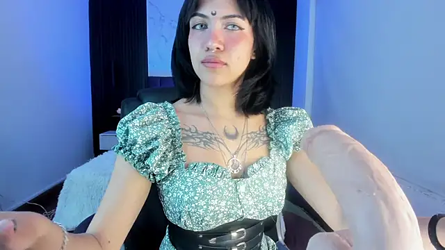 Snapshot of Gianna_foxy chatting on January 2025 05:02:02 AM Gianna foxy online show from January 2025 05:02:02 AM