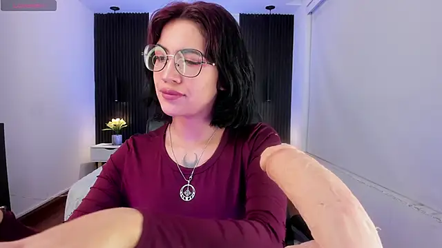 Snapshot of Gianna_foxy chatting on March 2025 05:24:02 AM Gianna foxy online show from March 2025 05:24:02 AM