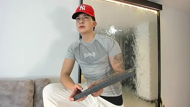 emmanuel scor online show from December 2025 03:56:02 AM