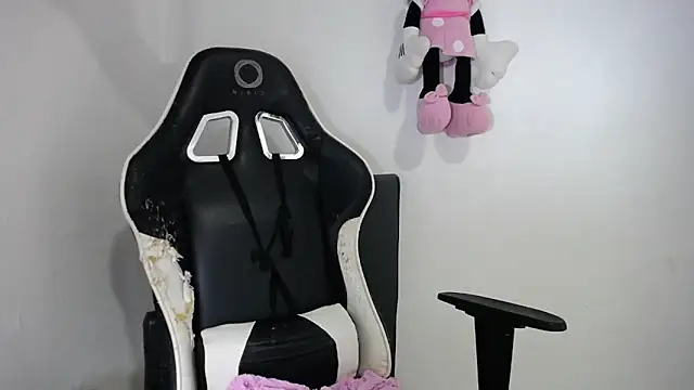 Snapshot of bulma_milk chatting on October 2025 03:06:01 AM bulma milk online show from October 2025 03:06:01 AM