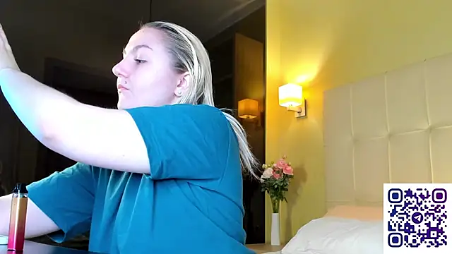 Snapshot of Debbie_Taylor chatting on October 2025 04:50:01 PM Debbie Taylor online show from October 2025 04:50:01 PM